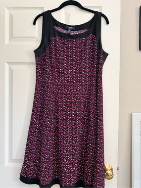 Chaps Black and Pink Printed Sleeveless Midi Dress